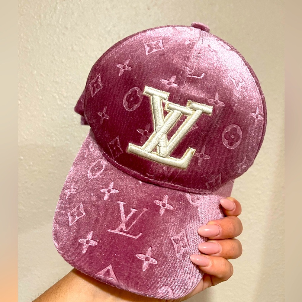 L V monogrammed hat - ROSÈ